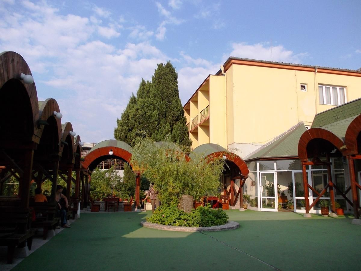 Отель Hotel Briz 3 - Free Parking Варна-6