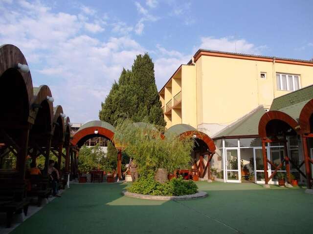 Отель Hotel Briz 3 - Free Parking Варна-5